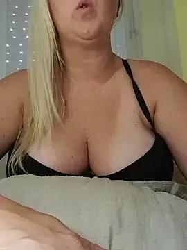 Freechat Mayci1984 on StripChat