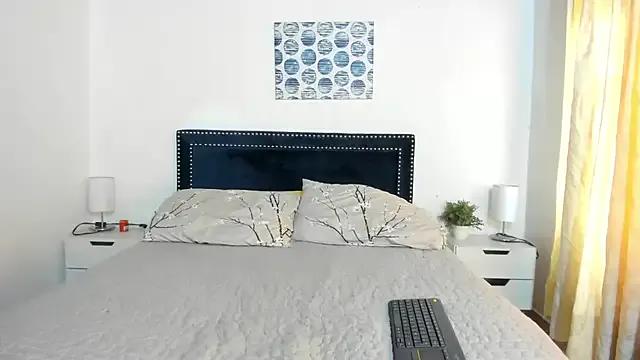 StripChat ZulyMichels is Freechat ZulyMichels — Maturbate-squirt-sex hard -obedient slut